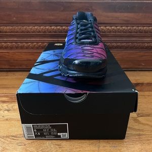 Nike air max plus TN size 6 Y boys. Blue/pink